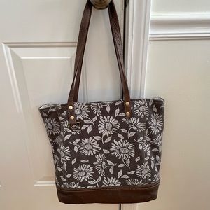 Myra tote